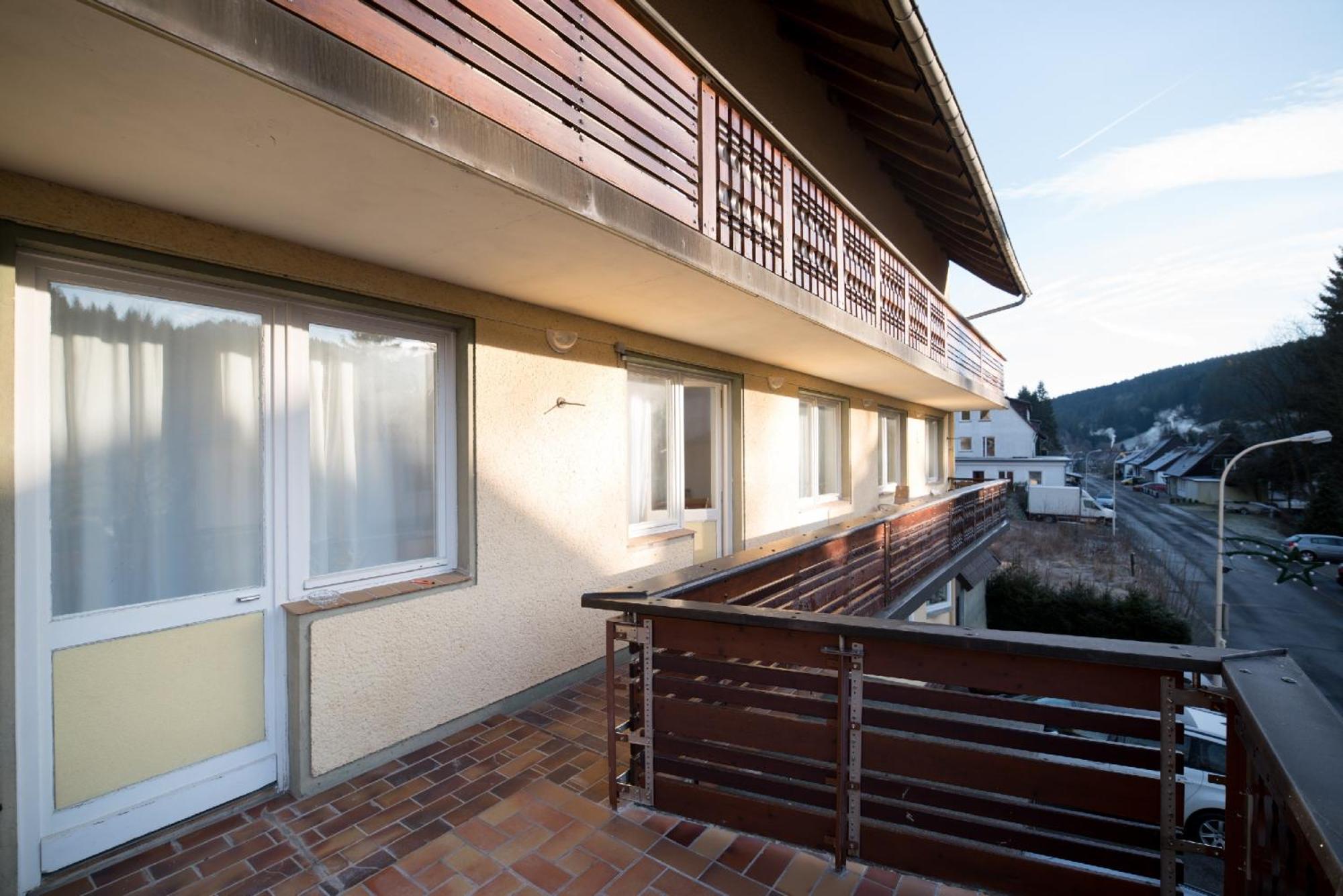 Apartmenthaus Am Waldrand- Kueche - Fruehstueck - Balkon Wildemann Kültér fotó