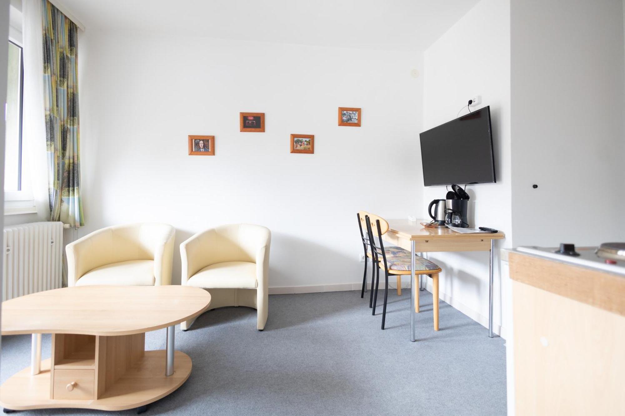 Apartmenthaus Am Waldrand- Kueche - Fruehstueck - Balkon Wildemann Kültér fotó