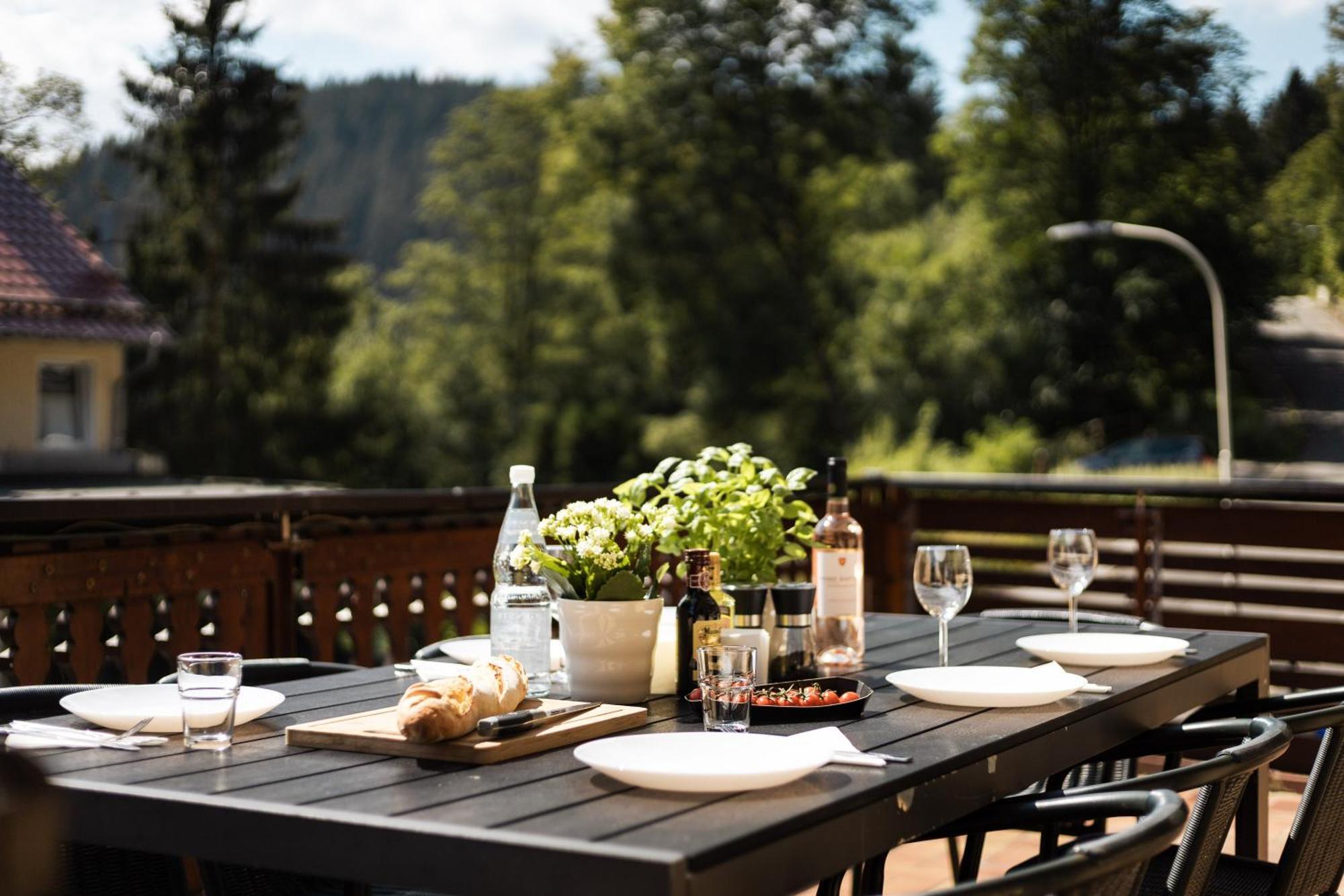 Apartmenthaus Am Waldrand- Kueche - Fruehstueck - Balkon Wildemann Kültér fotó